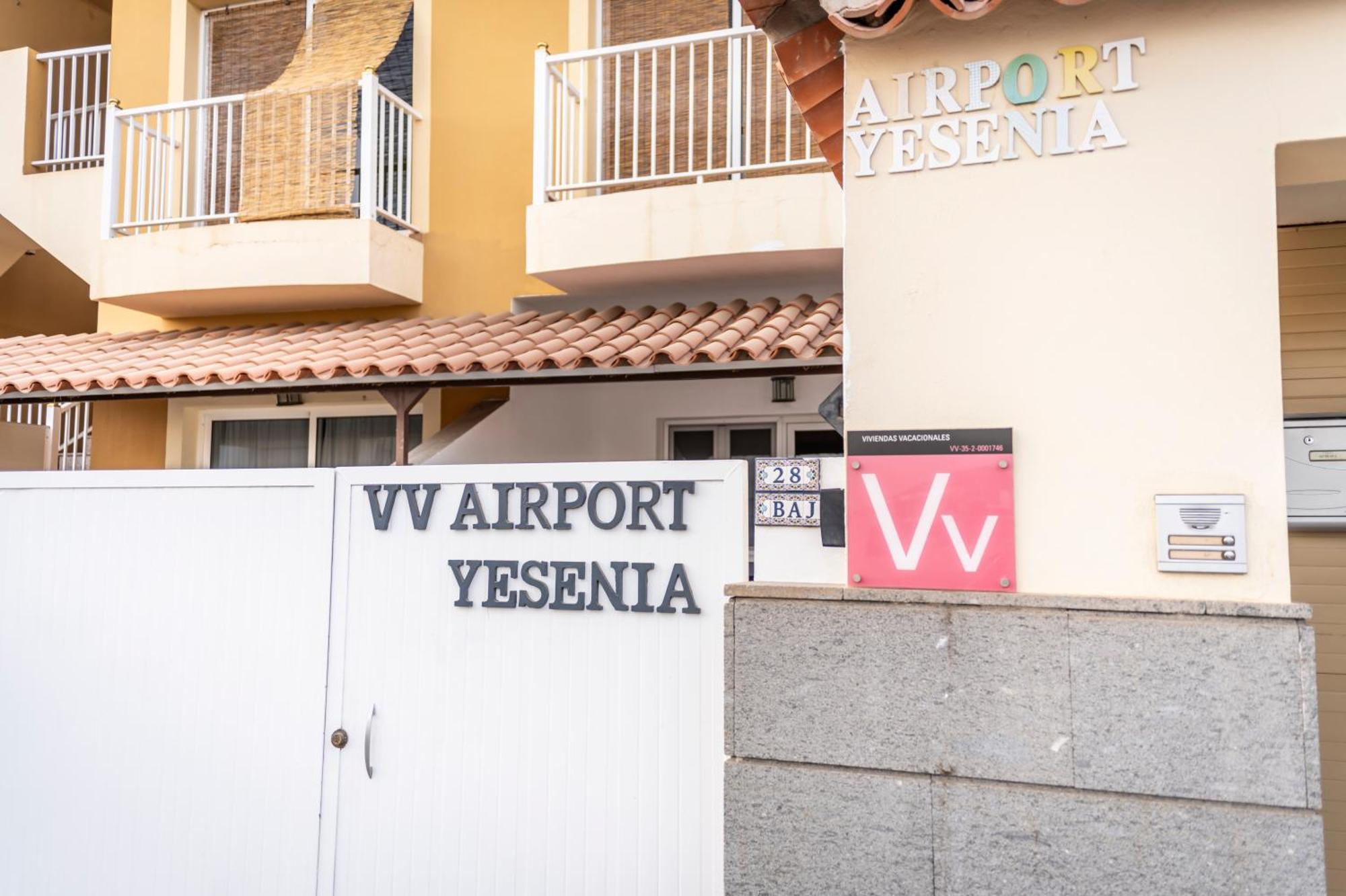 Yesenia Vv Airport Apartment El Matorral Exterior foto